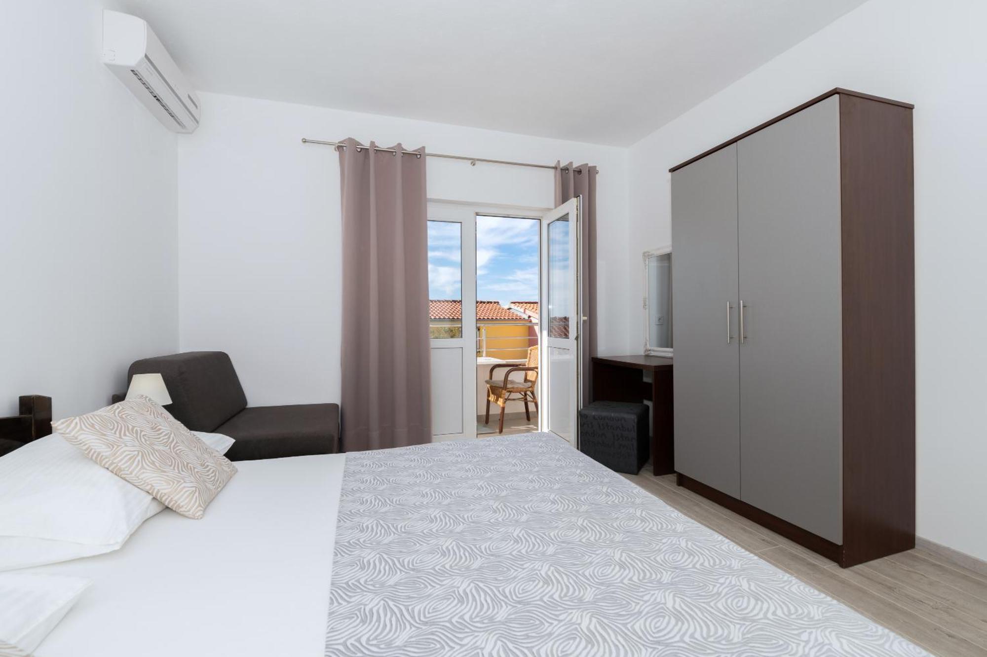 Bilin San Apartment Baska Voda Room photo
