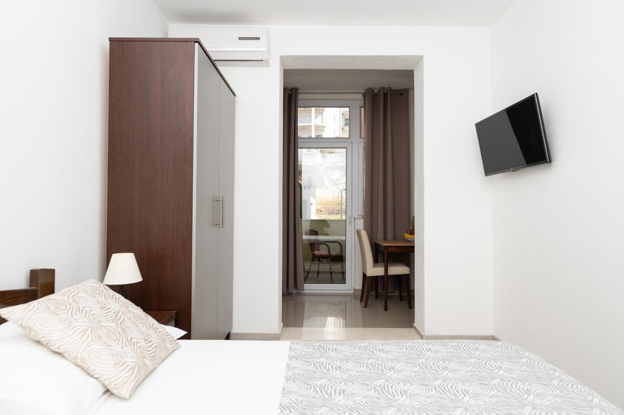 Bilin San Apartment Baska Voda Room photo